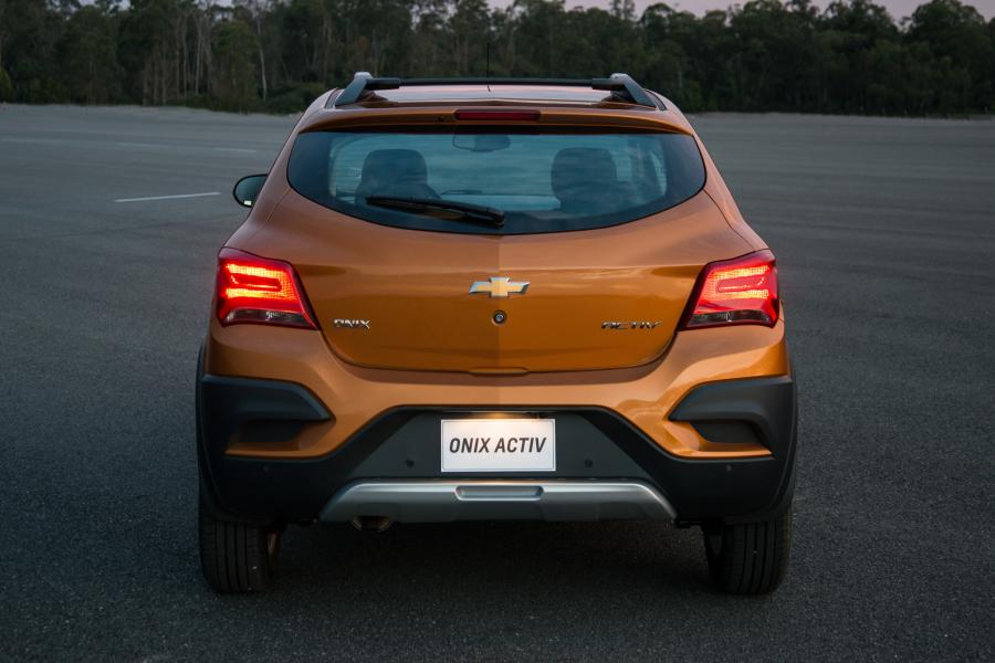  Chevrolet Onix Activ 2016 года  (фото 10 из 44)